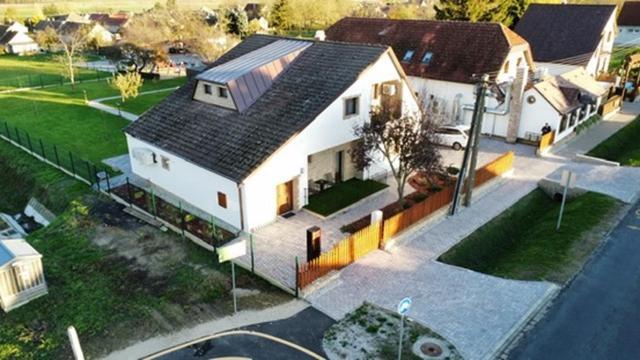 Balatonujlak Kukorica Csarda Apartman 2 المظهر الخارجي الصورة