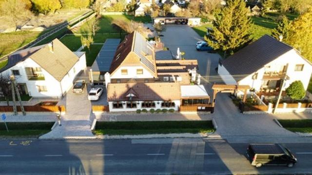 Balatonujlak Kukorica Csarda Apartman 2 المظهر الخارجي الصورة